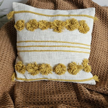 Housse de coussin tuftée en coton NANTI -ECRU - MOUTARDE